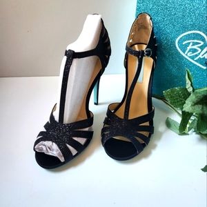 Betsey Johnson Heels size 7½